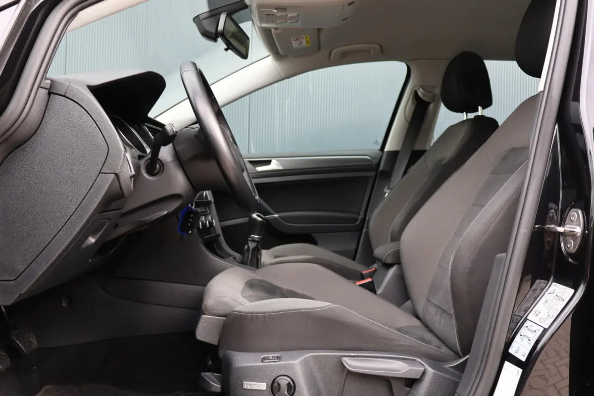 1.5 TSI Highline 7.5 | Stoelverwarming | Trekhaak | Alcantara | Adaptieve Cruise Control | Apple Carplay / Android Auto