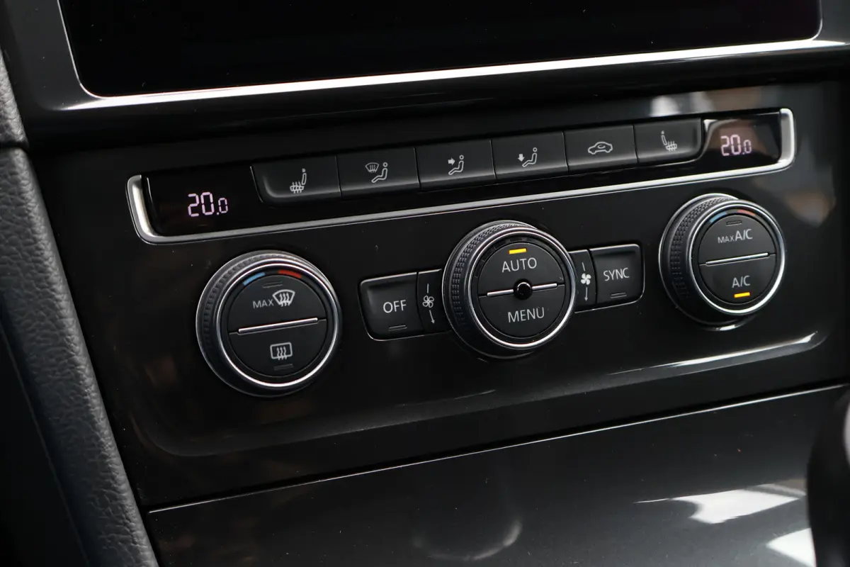 1.5 TSI Highline 7.5 | Stoelverwarming | Trekhaak | Alcantara | Adaptieve Cruise Control | Apple Carplay / Android Auto