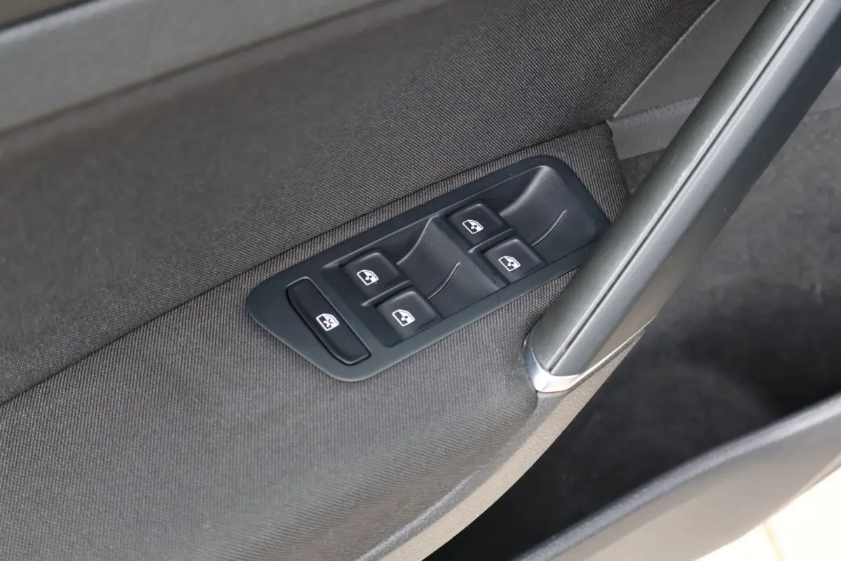 1.5 TSI Highline 7.5 | Stoelverwarming | Trekhaak | Alcantara | Adaptieve Cruise Control | Apple Carplay / Android Auto