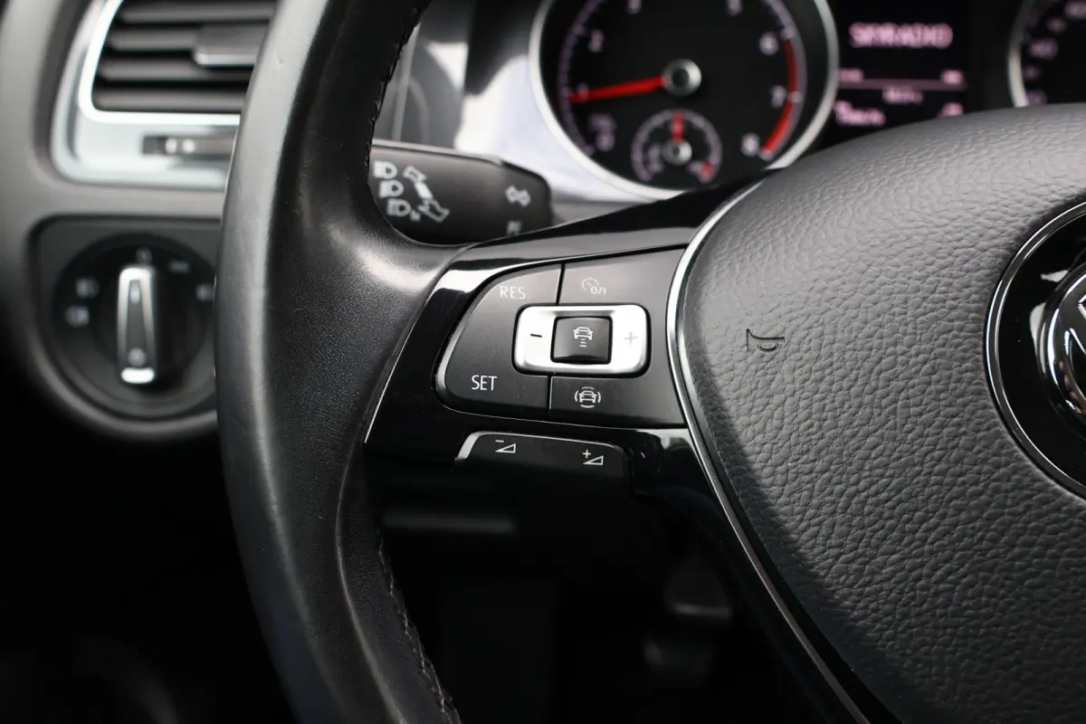 1.5 TSI Highline 7.5 | Stoelverwarming | Trekhaak | Alcantara | Adaptieve Cruise Control | Apple Carplay / Android Auto