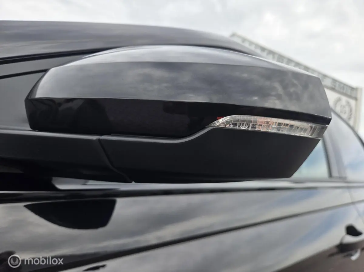 1.0 MPI Comfortline Business Nav/Led/PDC/CC