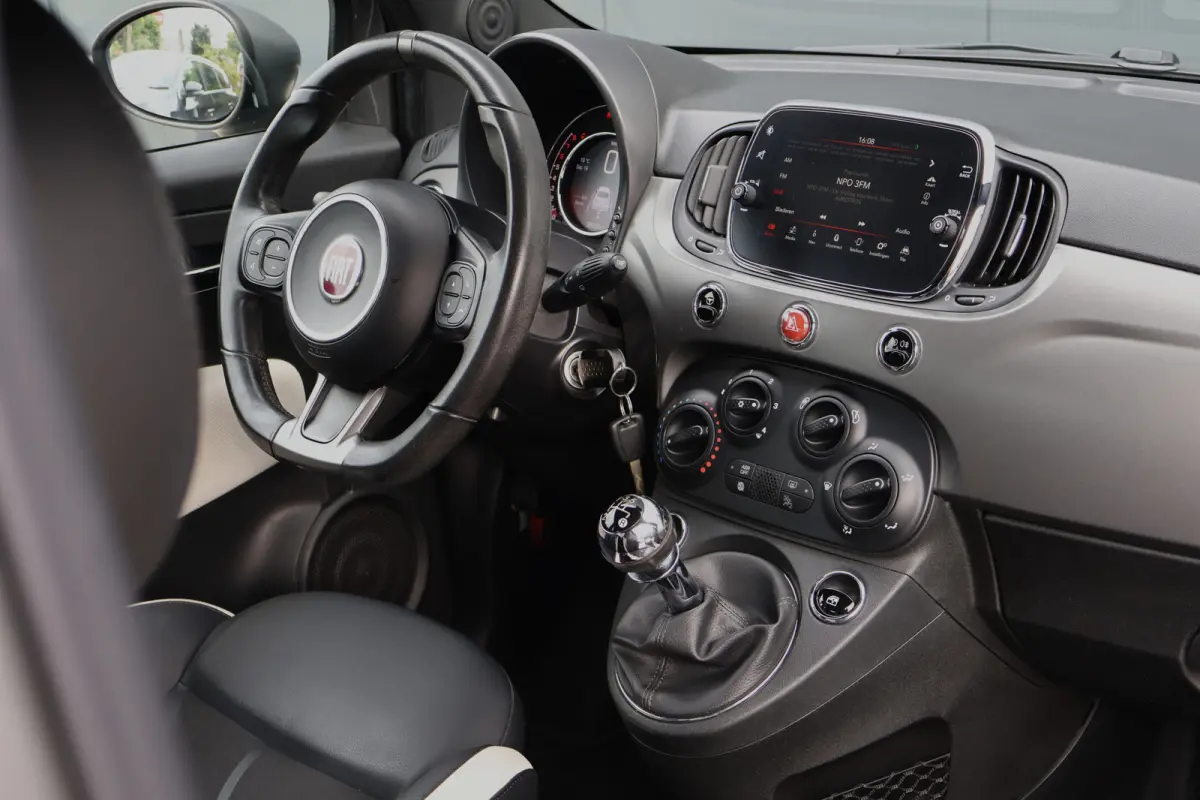 1.2 S Sport | Half lederen sportstoelen | Digitale tellers | Navi | Bluetooth | Parkeersensoren | 16 Inch lichtmetaal