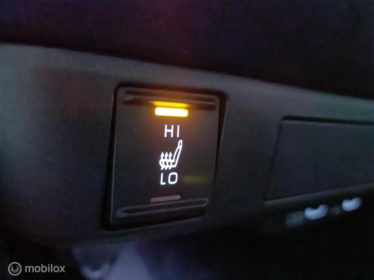 1.5 Hybrid AUTOMAAT 5 JAAR GARANTIE XENON LED camera CARPLAY ANDROID Cruide stoelver velgen