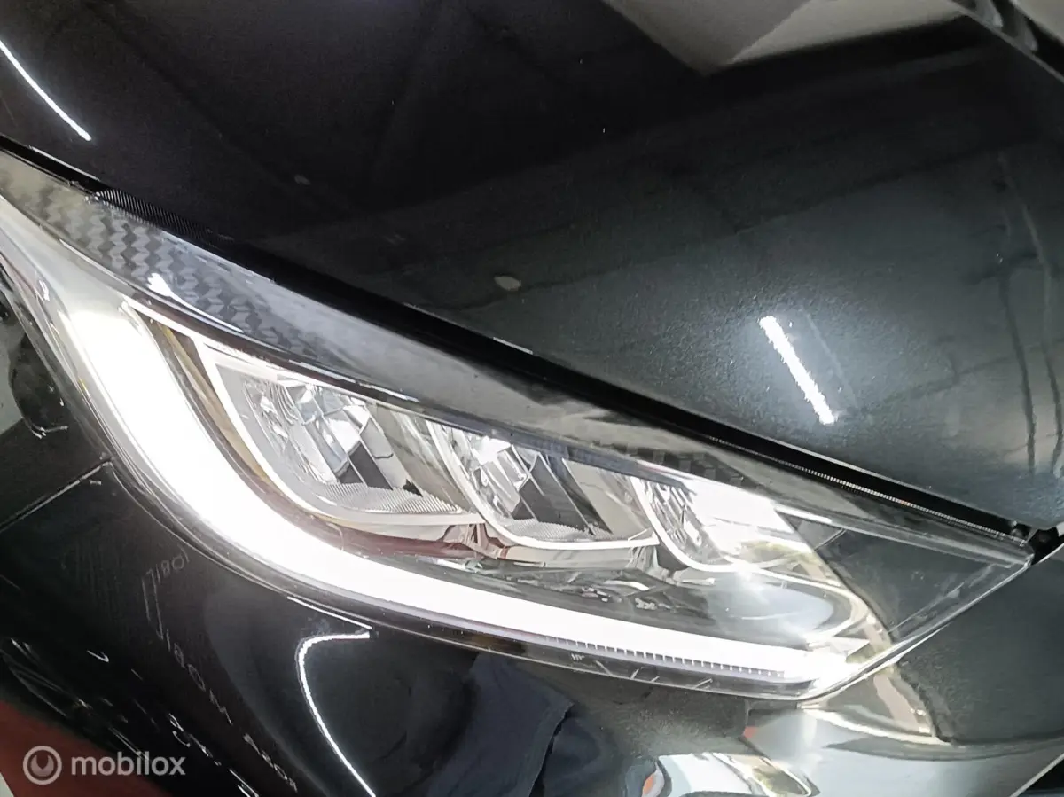 1.5 Hybrid AUTOMAAT 5 JAAR GARANTIE XENON LED camera CARPLAY ANDROID Cruide stoelver velgen