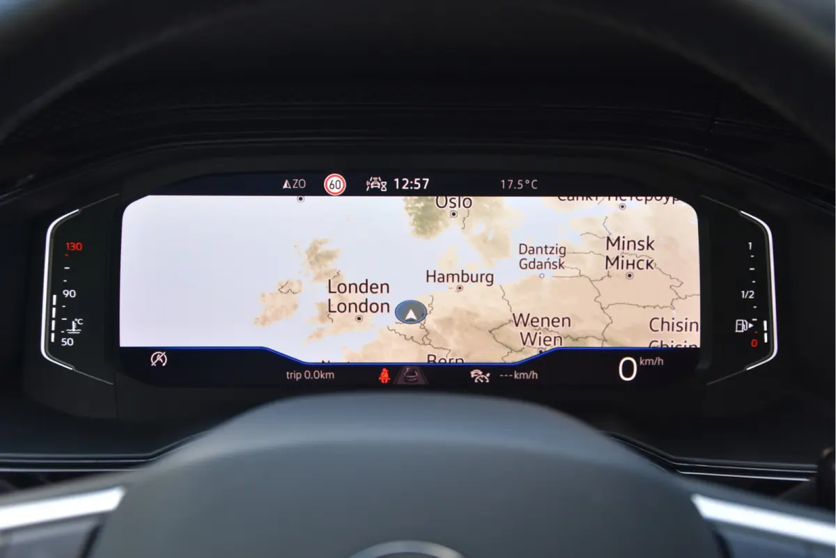 1.0 TSI Life Business ECC ACC IQ-drive Virtueel-groot Camera PDC NAP