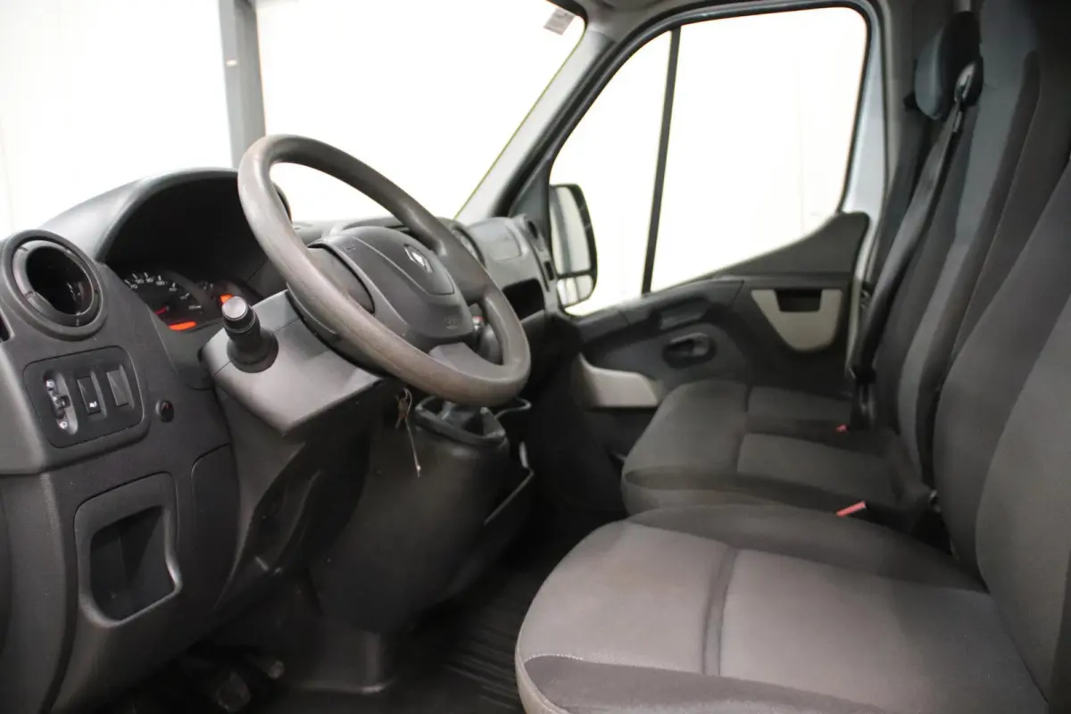 2.3 dCi VRIESWAGEN KOELWAGEN DAG NACHT Renault Master T35 2.3 dCi VRIESWAGEN KOELWAGEN DAG NACHT