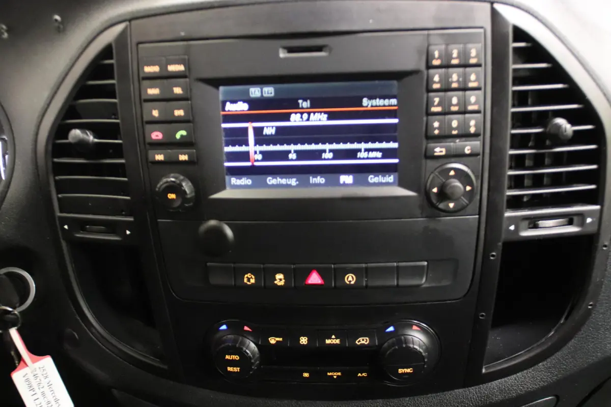 116 CDI Lang AUTOMAAT Airco dubbele schuifdeur Mercedes-Benz Vito 116 CDI Lang airco dubbele schuifdeur