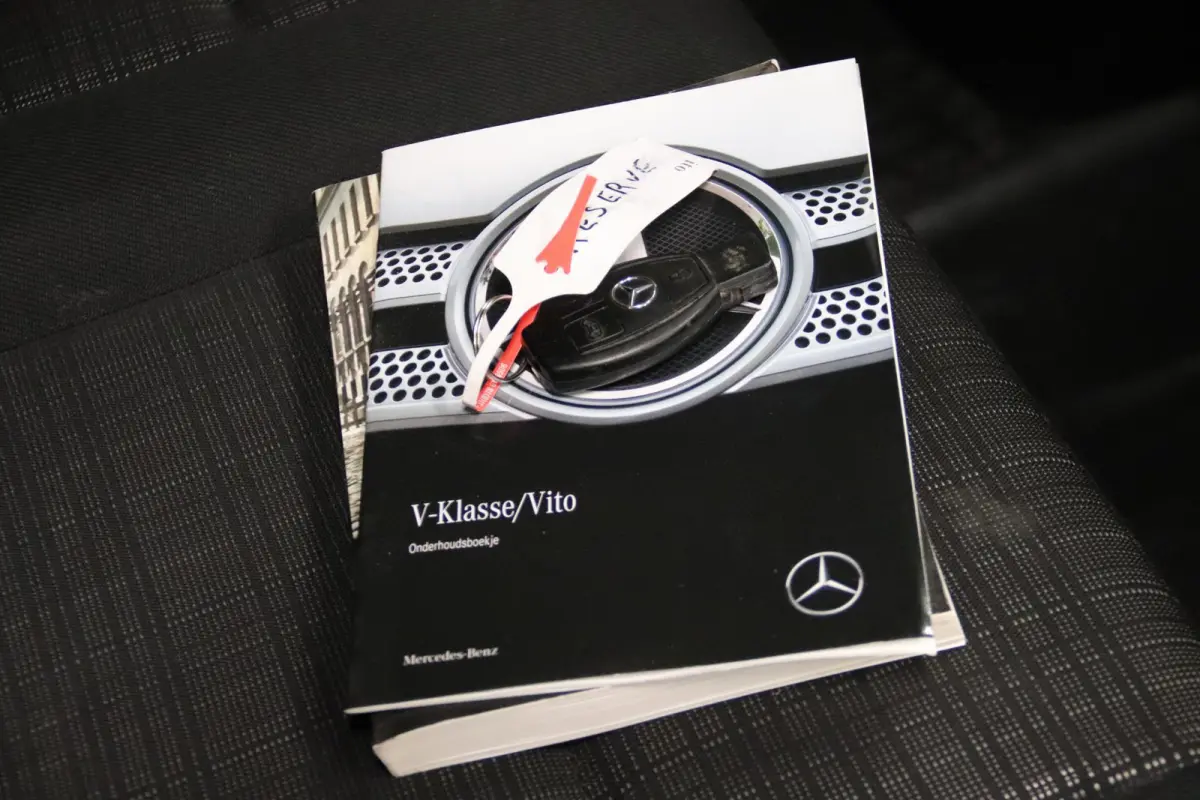 CDI LANG NAVI TREKHAAK Mercedes-Benz Vito CDI Lang NAVIGATIE TREKHAAK