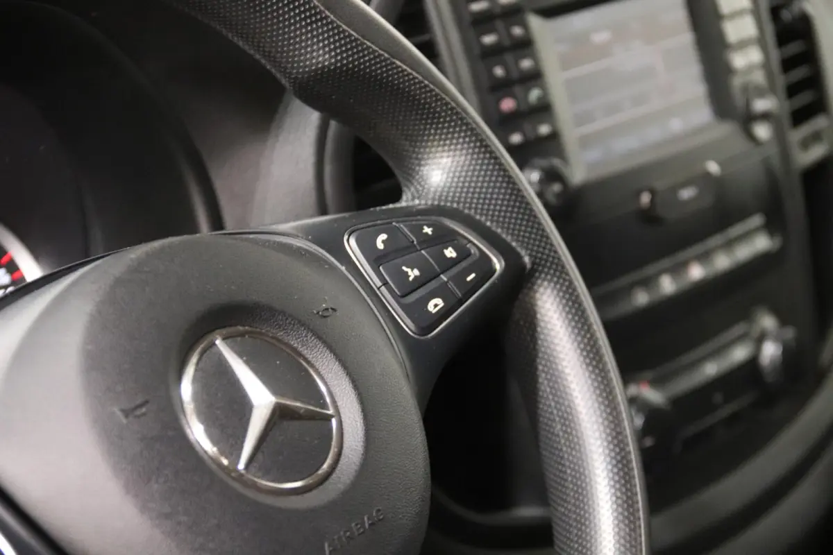 CDI LANG NAVI TREKHAAK Mercedes-Benz Vito CDI Lang NAVIGATIE TREKHAAK