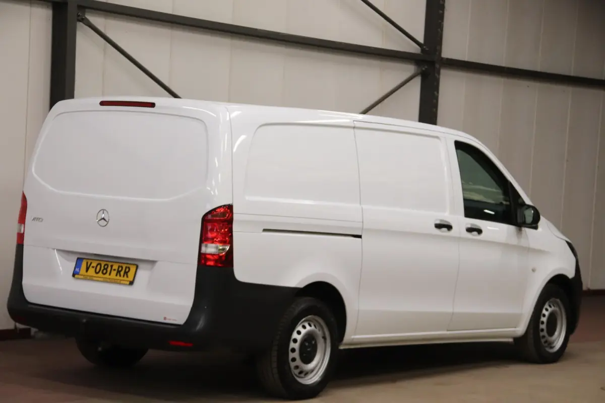 CDI LANG NAVI TREKHAAK Mercedes-Benz Vito CDI Lang NAVIGATIE TREKHAAK