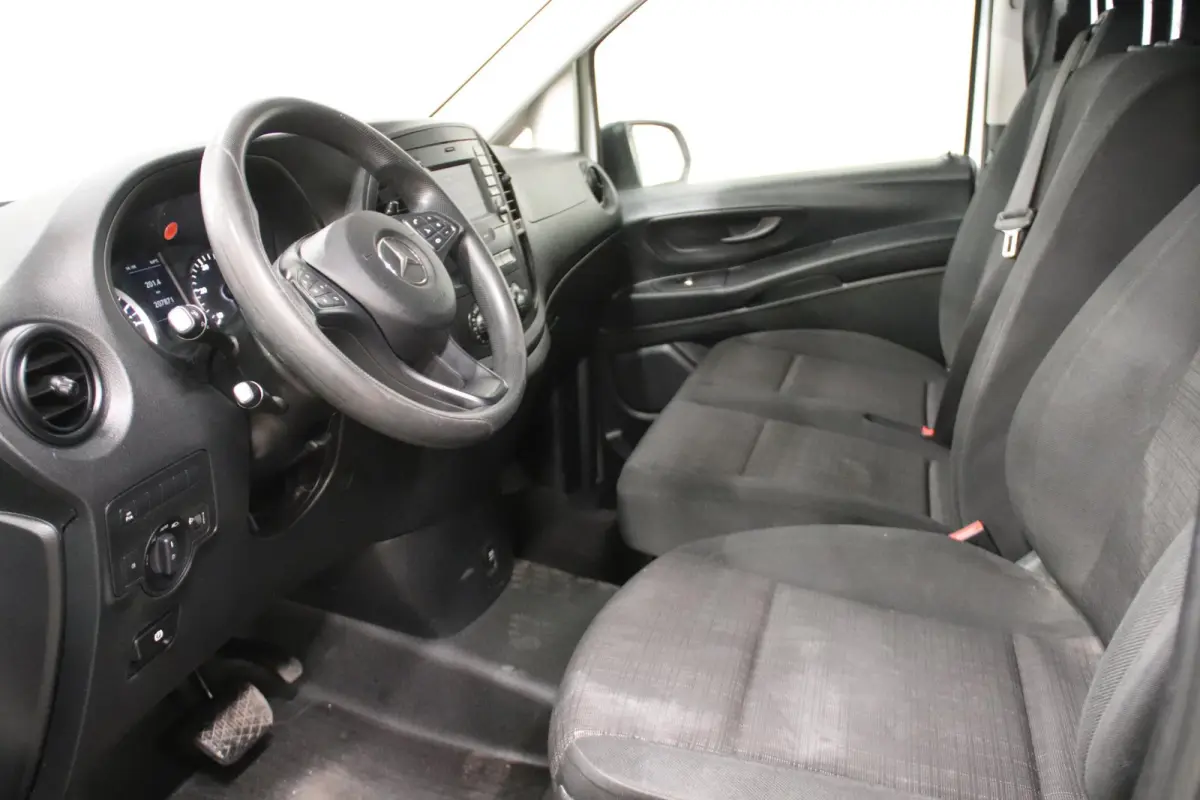 CDI LANG NAVI TREKHAAK Mercedes-Benz Vito CDI Lang NAVIGATIE TREKHAAK