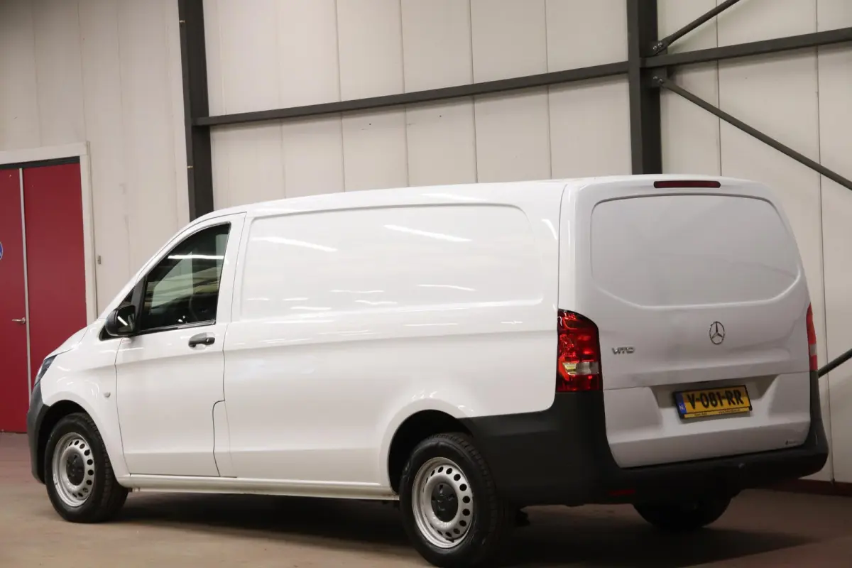 CDI LANG NAVI TREKHAAK Mercedes-Benz Vito CDI Lang NAVIGATIE TREKHAAK