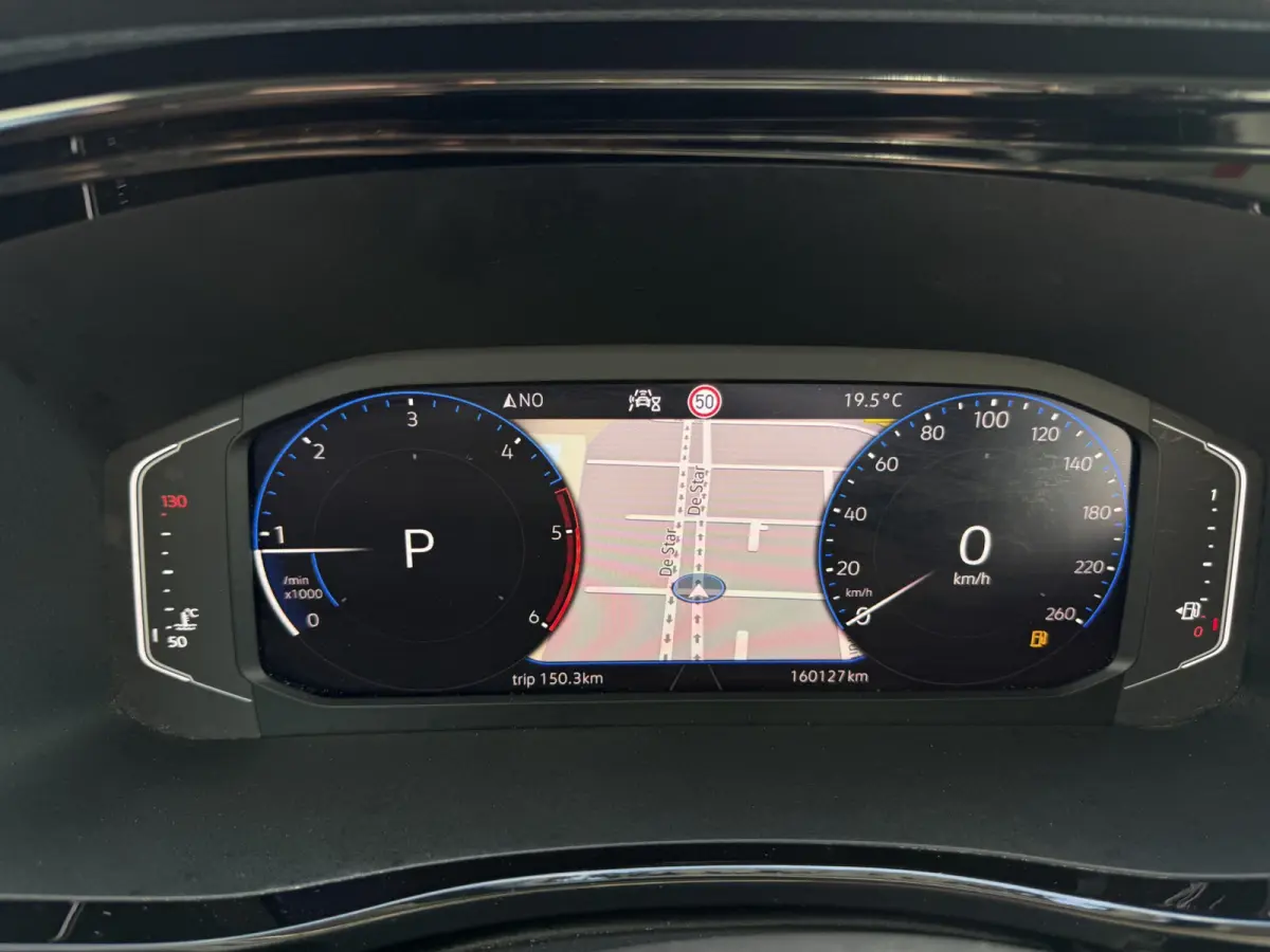 2.0 TDI L2H1 30 DC Caravelle Virtual, Adaptieve Cruise, Camera, 2 x Electrische deur, 199pk, LED, Leder, Clima, Stoelverwarming, Carplay, Automaat, Uniek!