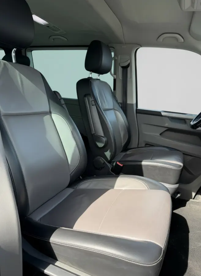 2.0 TDI L2H1 30 DC Caravelle Virtual, Adaptieve Cruise, Camera, 2 x Electrische deur, 199pk, LED, Leder, Clima, Stoelverwarming, Carplay, Automaat, Uniek!
