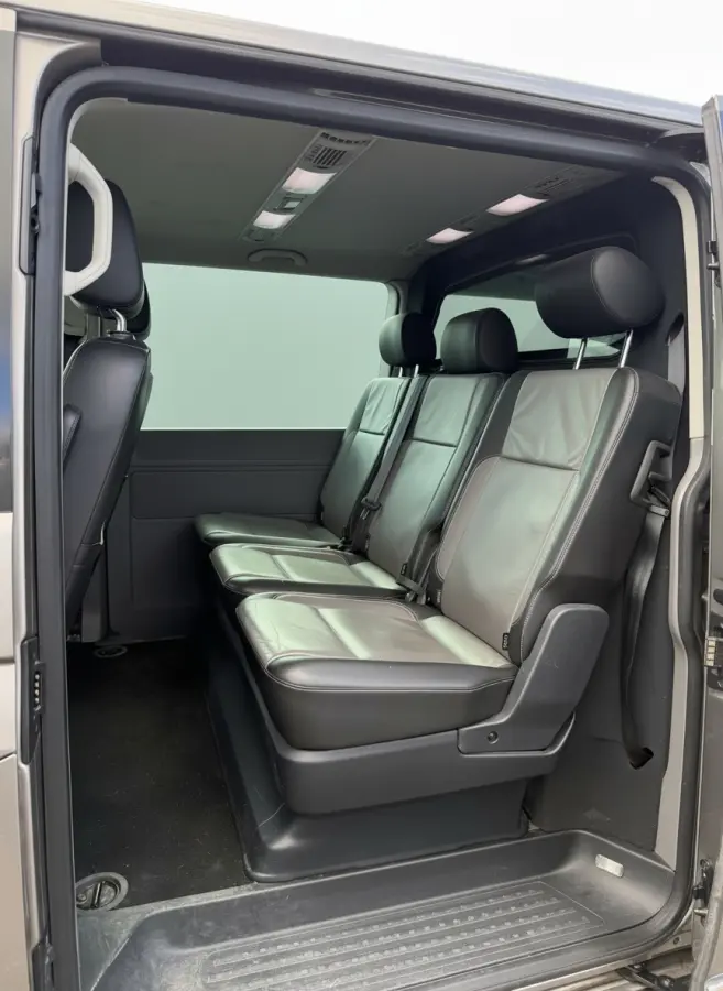2.0 TDI L2H1 30 DC Caravelle Virtual, Adaptieve Cruise, Camera, 2 x Electrische deur, 199pk, LED, Leder, Clima, Stoelverwarming, Carplay, Automaat, Uniek!