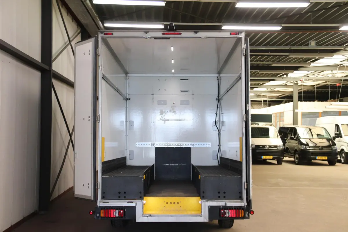 150PK AUTOMAAT Bakwagen LOWLINER VERKOOPWAGEN