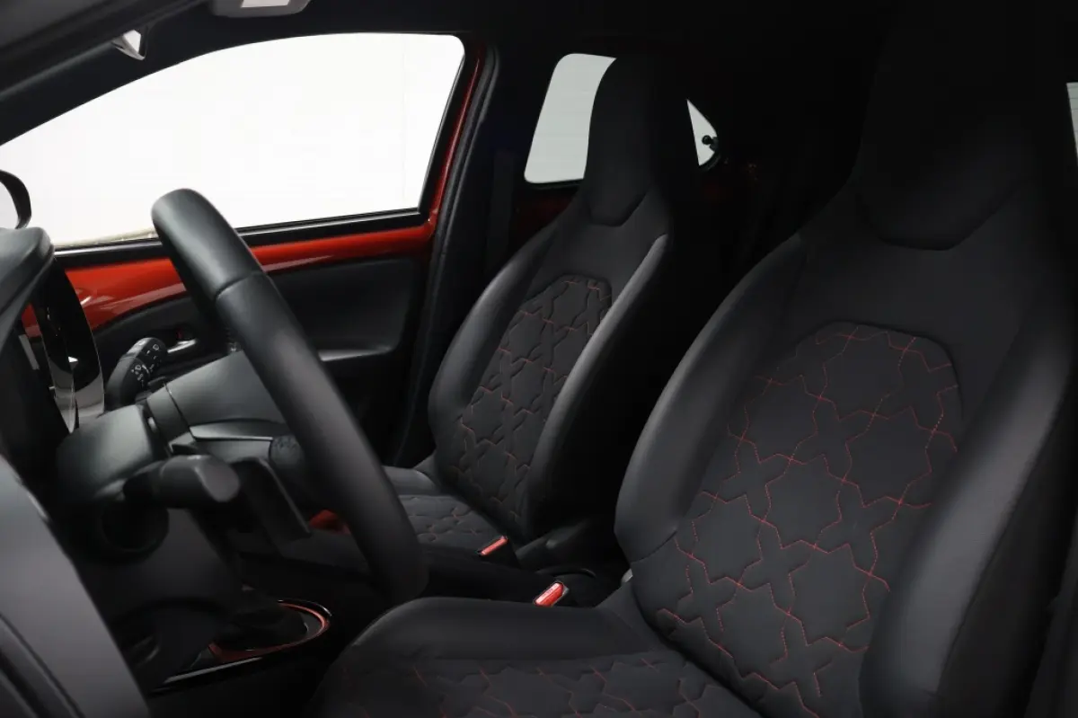 1.0 VVT-i AUT Premium | Open Dak | Cabrio