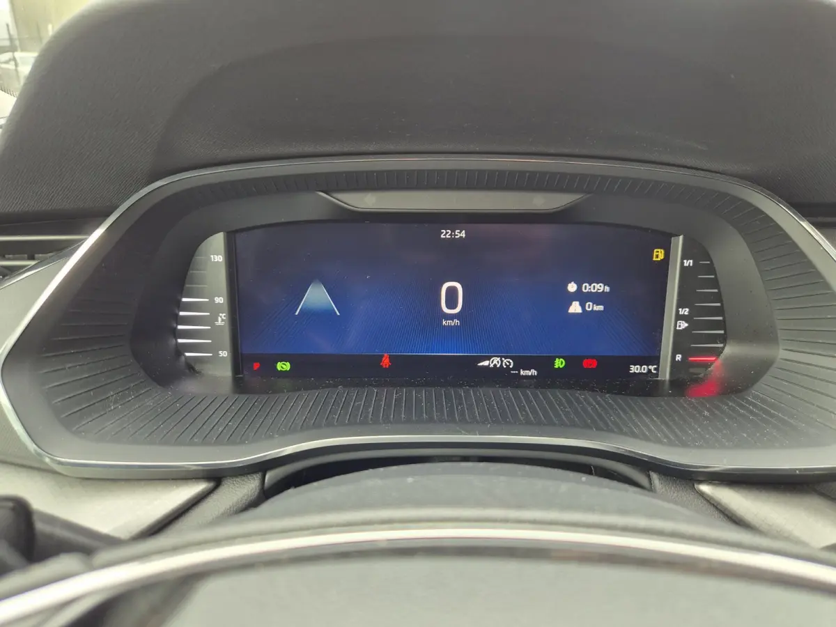 e-TSI Business Edition Automaat CarPlay ACC Adaptieve Cruise LED LM Velgen NAP 1.0 e-TSI Business Edition