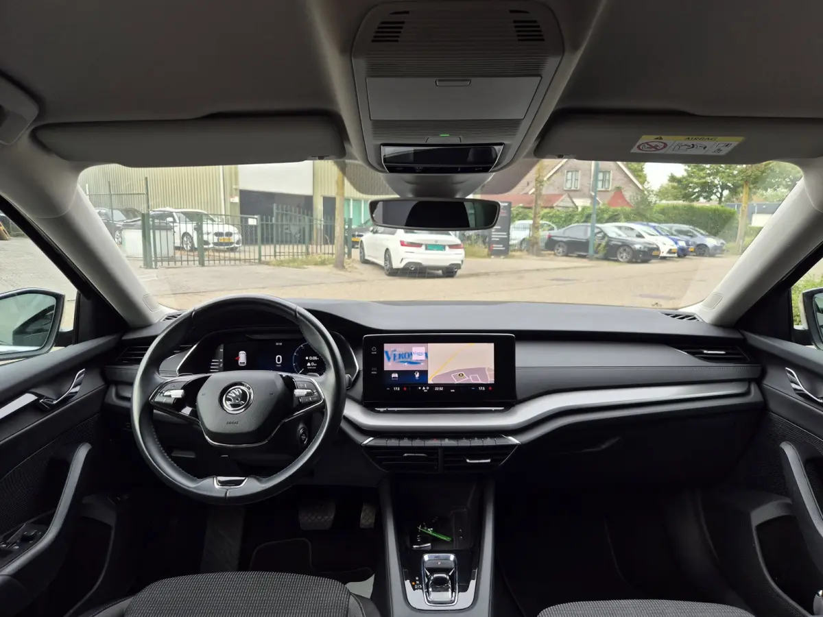 e-TSI Business Edition Automaat CarPlay ACC Adaptieve Cruise LED LM Velgen NAP 1.0 e-TSI Business Edition