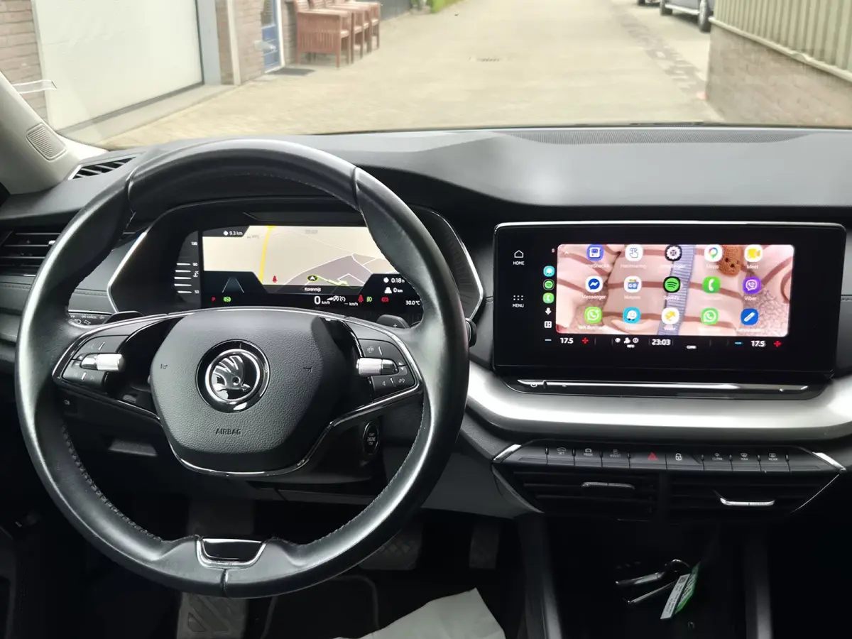 e-TSI Business Edition Automaat CarPlay ACC Adaptieve Cruise LED LM Velgen NAP 1.0 e-TSI Business Edition
