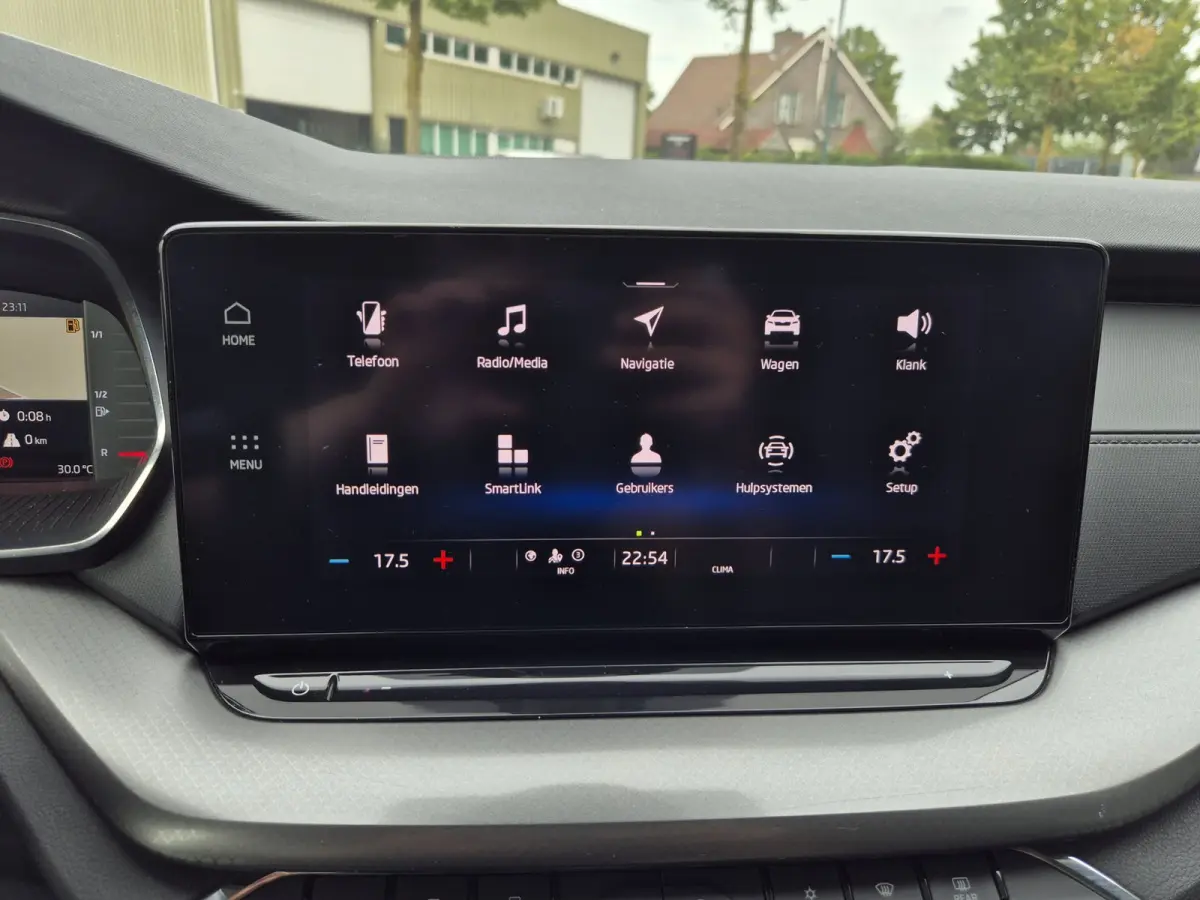 e-TSI Business Edition Automaat CarPlay ACC Adaptieve Cruise LED LM Velgen NAP 1.0 e-TSI Business Edition