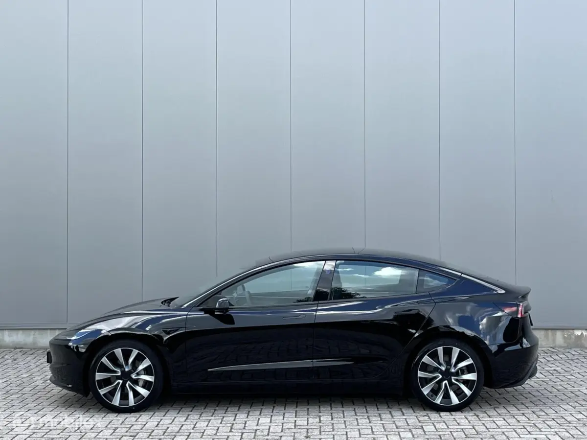 Premium Long Range RWD 78 kwh, Nieuw ! SOH 97%