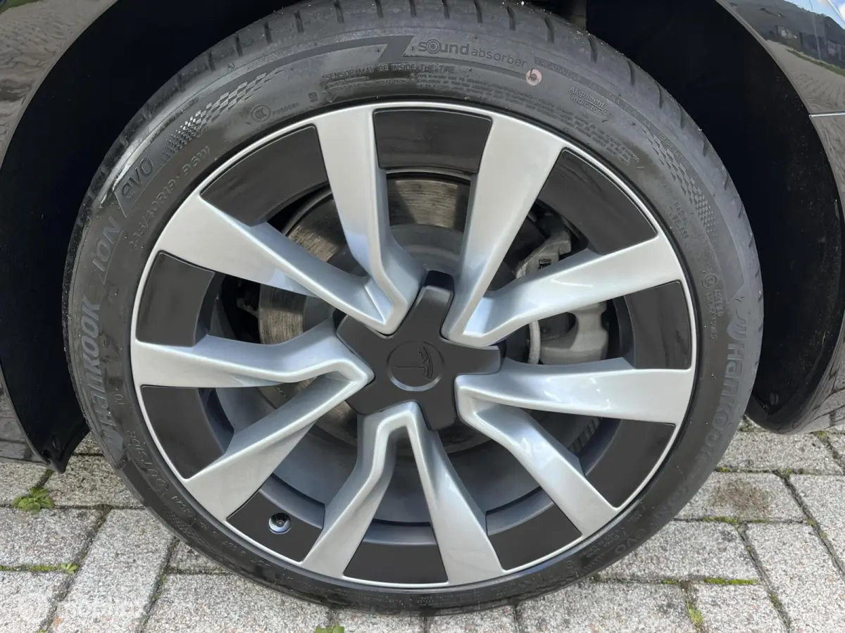 Premium Long Range RWD 78 kwh, Nieuw ! SOH 97%
