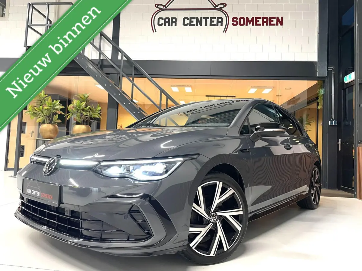8 1.5 TSI R-Line Black Style/ Camera/ 18''LMV/ CarPlay/ Sfeerverlichting