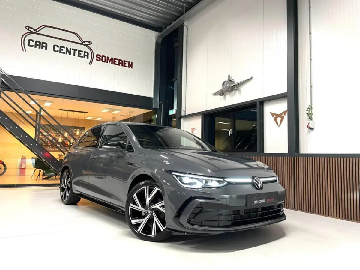 8 1.5 TSI R-Line Black Style/ Camera/ 18''LMV/ CarPlay/ Sfeerverlichting