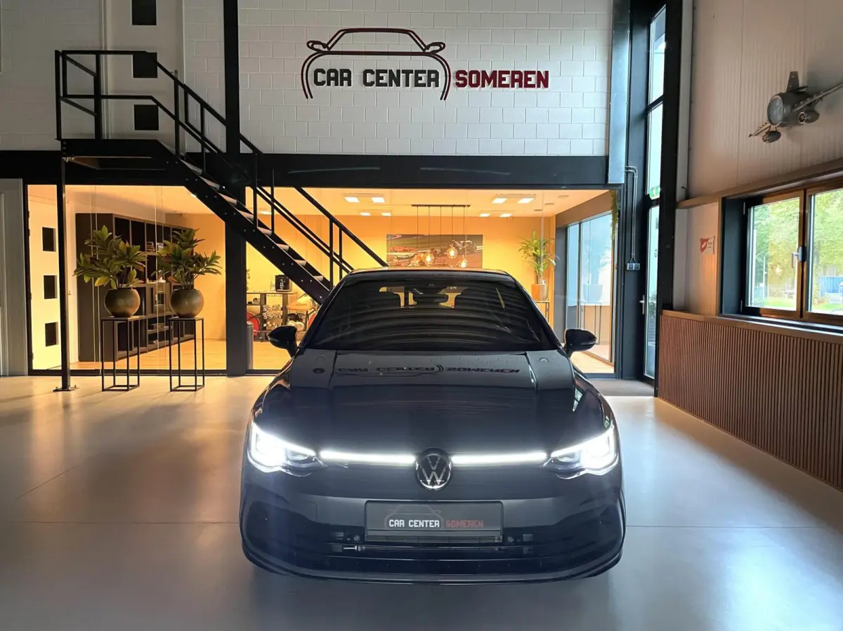 8 1.5 TSI R-Line Black Style/ Camera/ 18''LMV/ CarPlay/ Sfeerverlichting