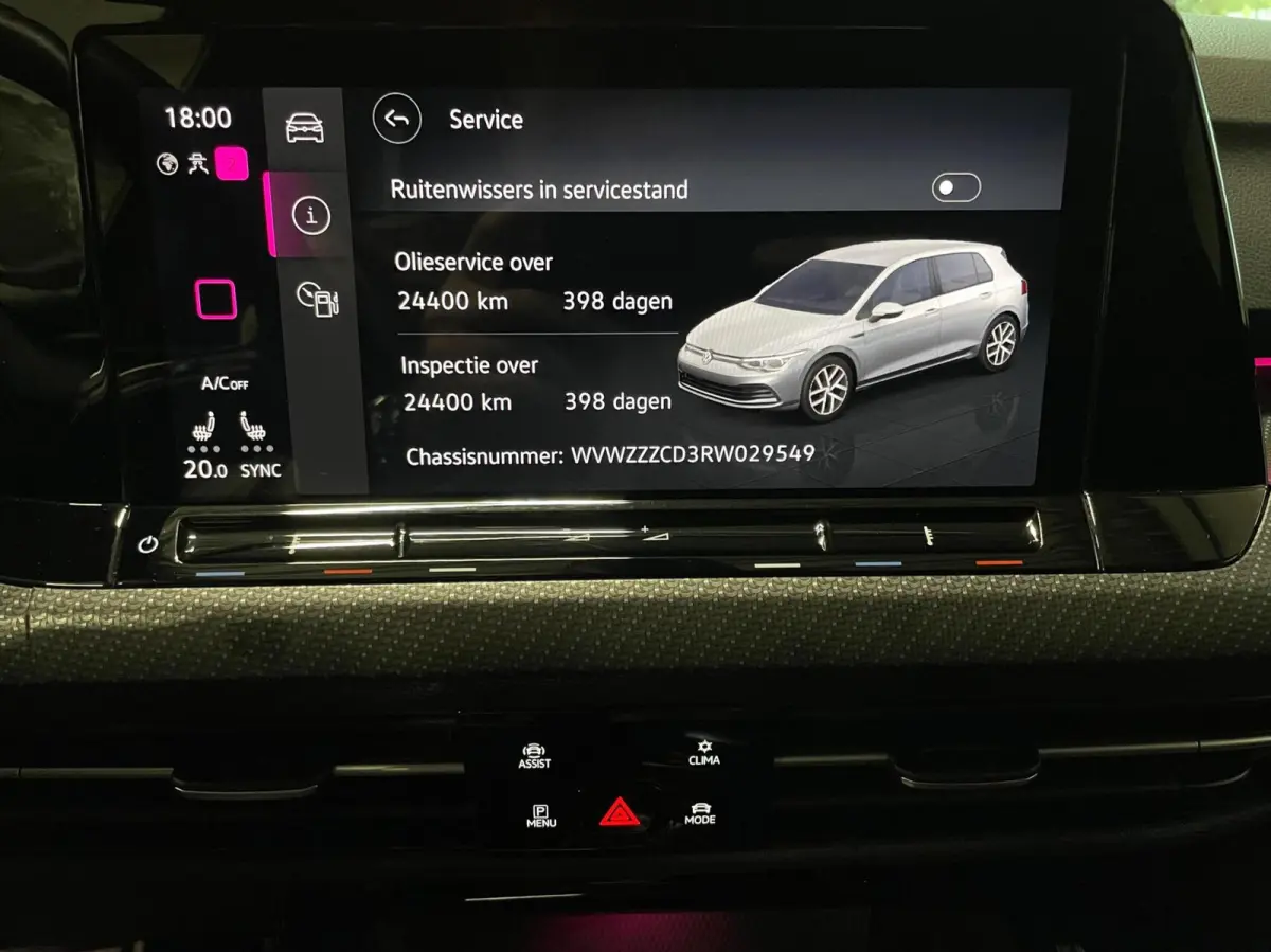 8 1.5 TSI R-Line Black Style/ Camera/ 18''LMV/ CarPlay/ Sfeerverlichting
