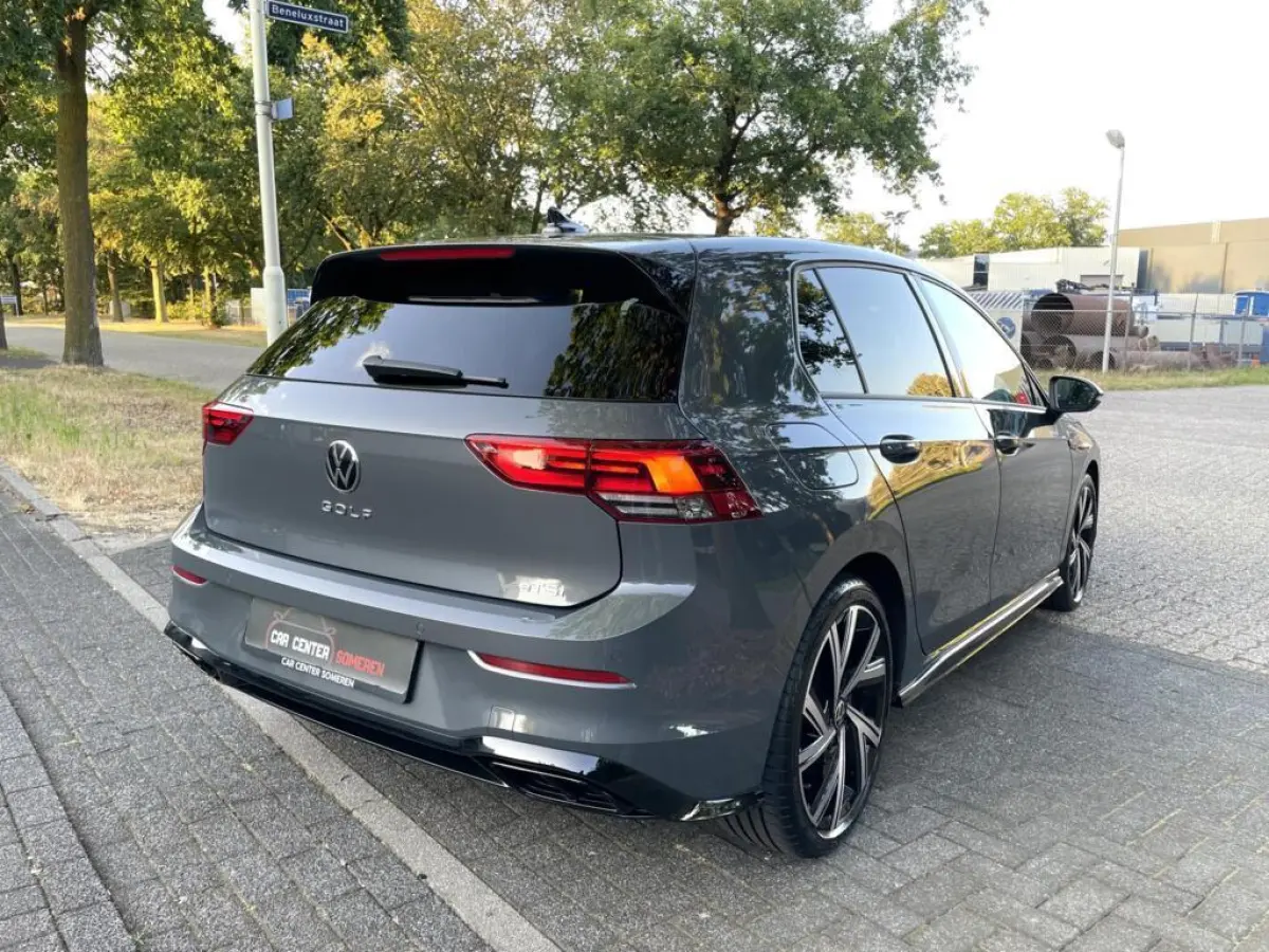 8 1.5 TSI R-Line Black Style/ Camera/ 18''LMV/ CarPlay/ Sfeerverlichting