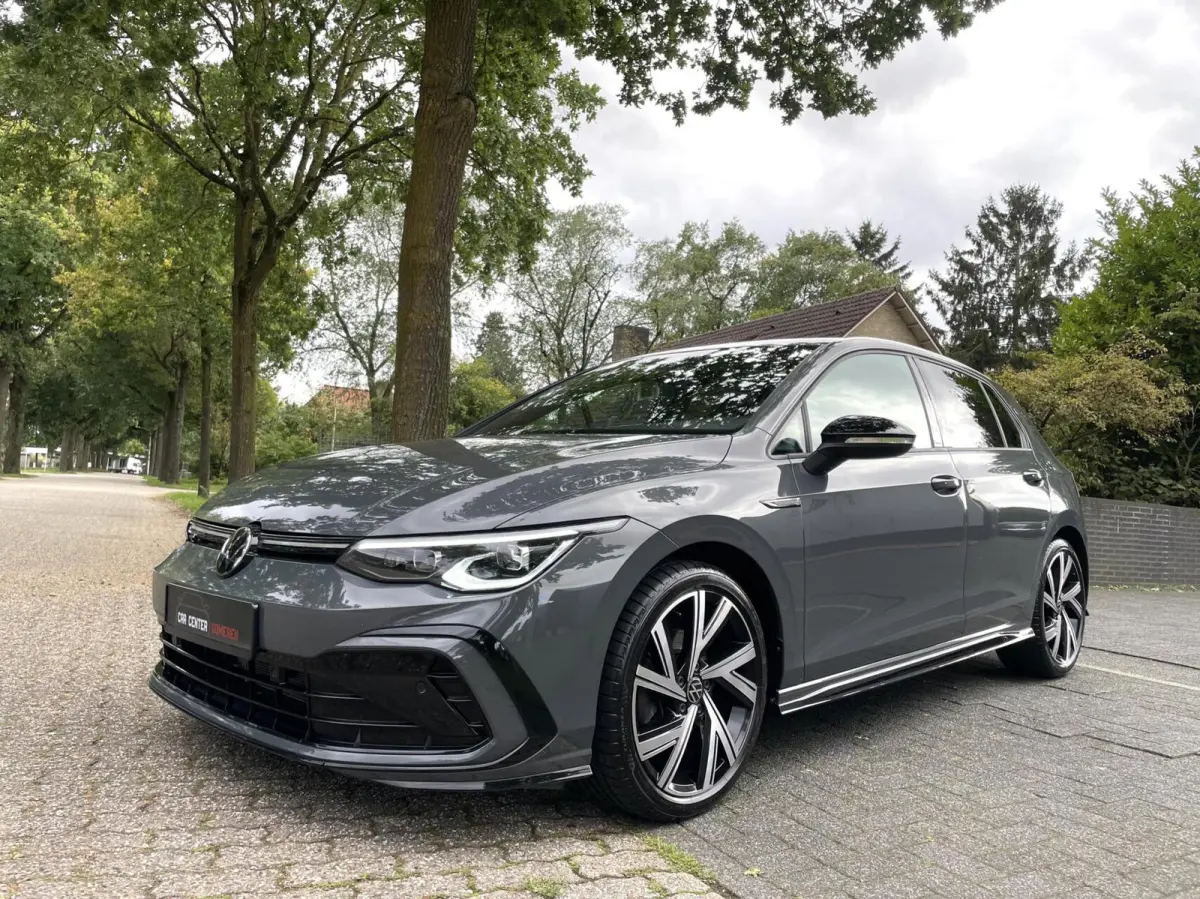 8 1.5 TSI R-Line Black Style/ Camera/ 18''LMV/ CarPlay/ Sfeerverlichting
