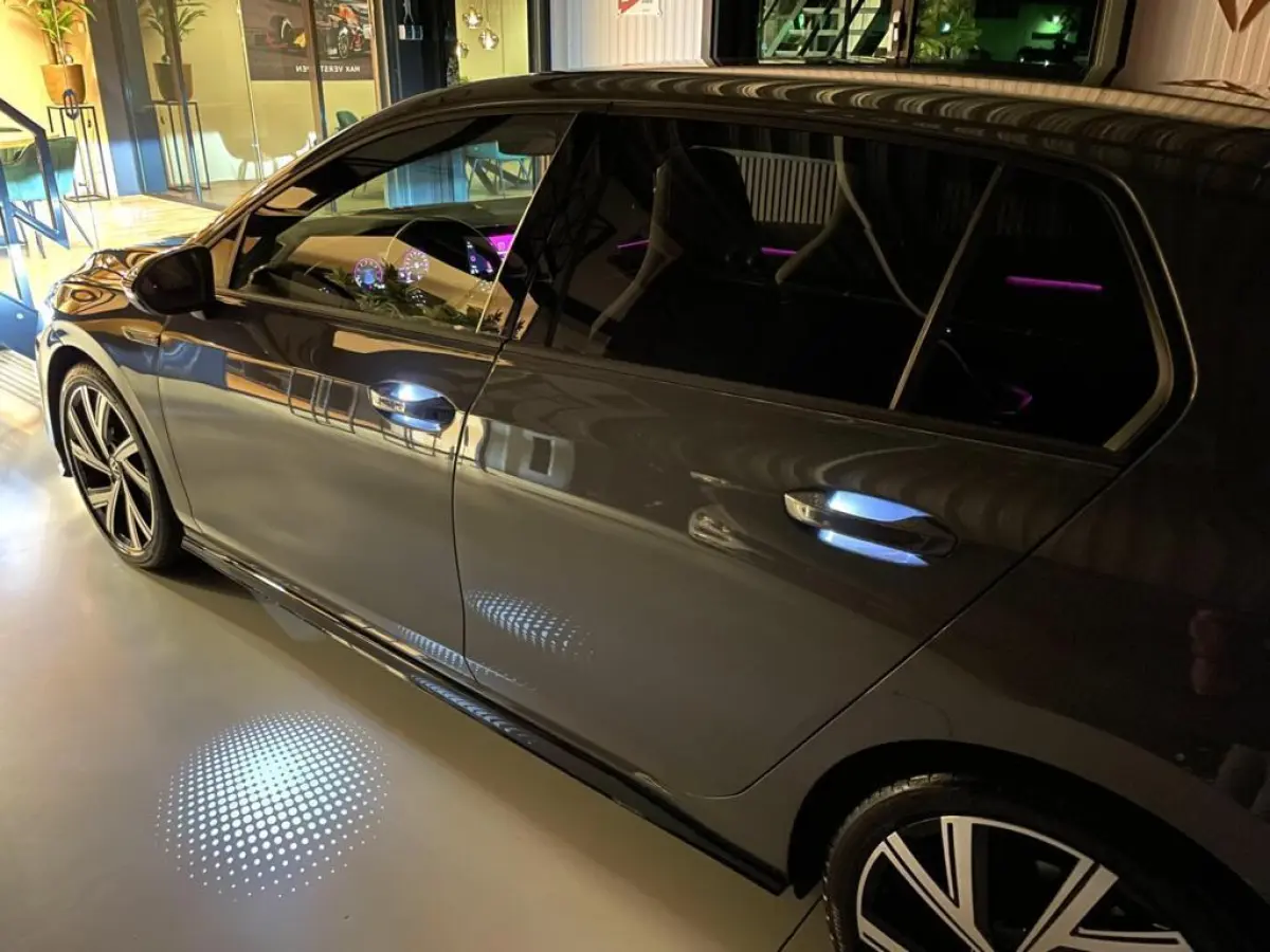 8 1.5 TSI R-Line Black Style/ Camera/ 18''LMV/ CarPlay/ Sfeerverlichting
