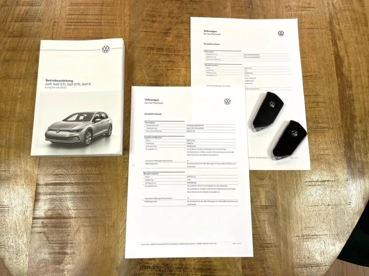 8 1.5 TSI R-Line Black Style/ Camera/ 18''LMV/ CarPlay/ Sfeerverlichting