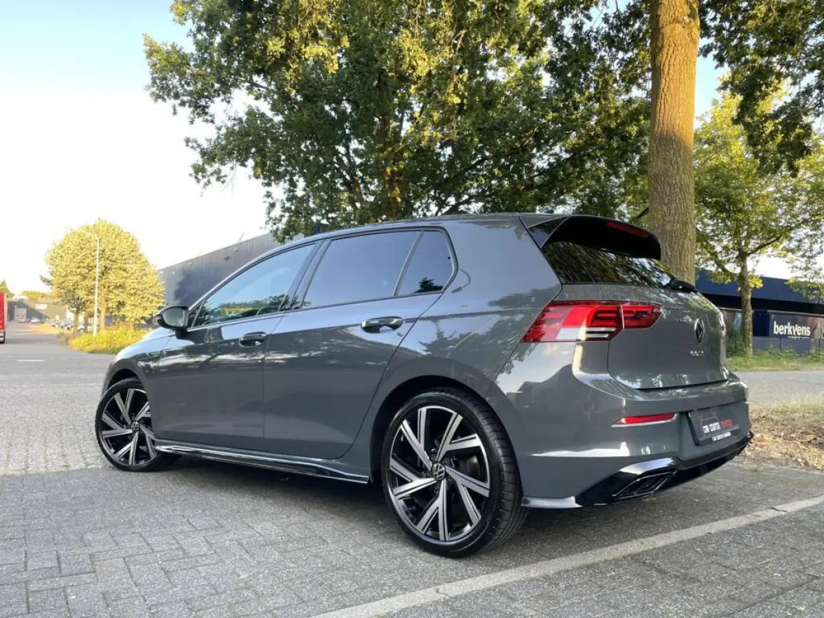 8 1.5 TSI R-Line Black Style/ Camera/ 18''LMV/ CarPlay/ Sfeerverlichting