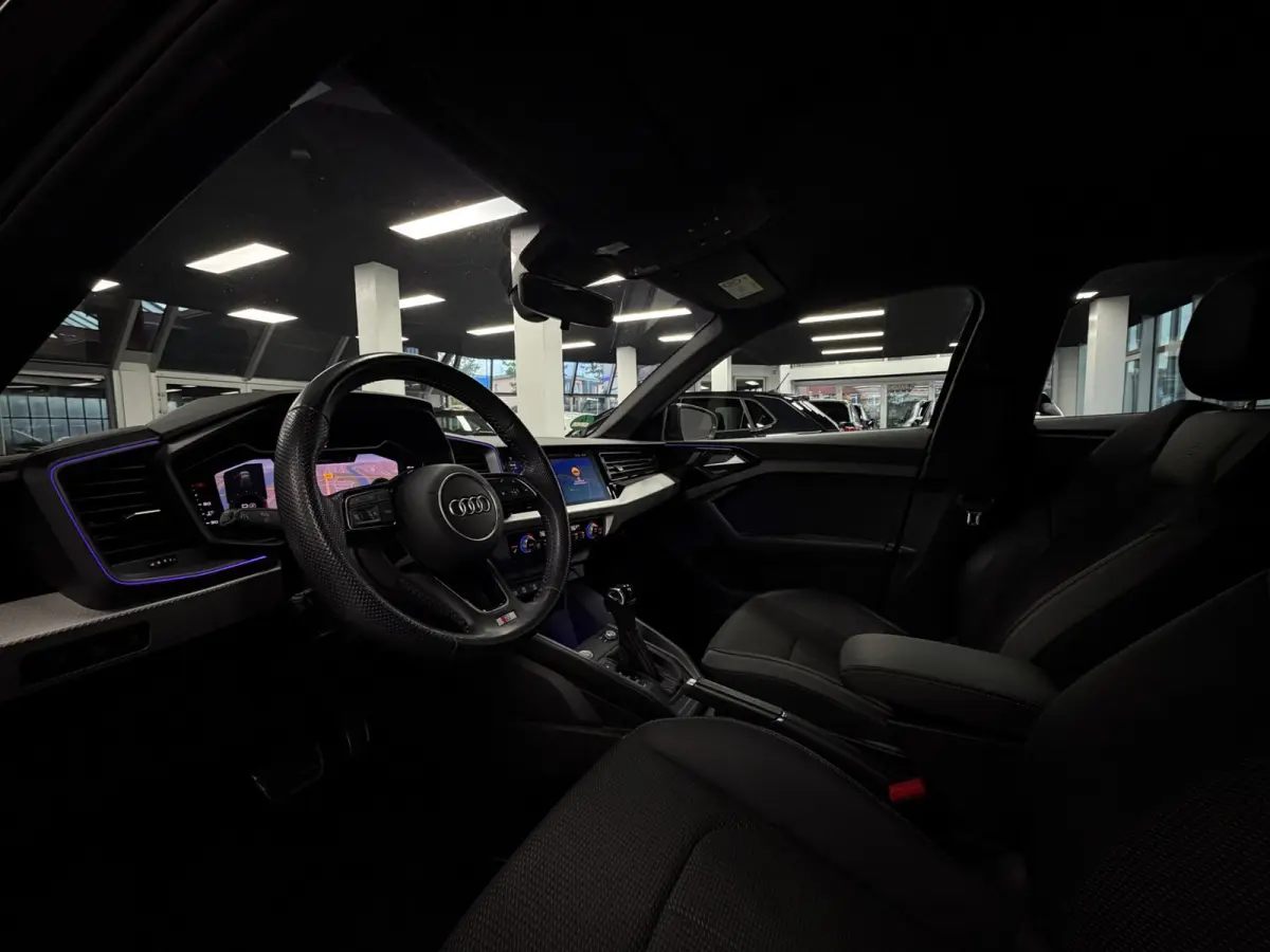 citycarver 30 TFSI S line | Sfeer | Leer | Keyless