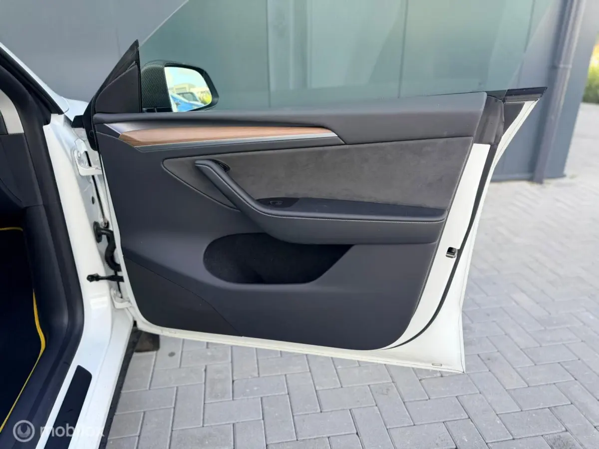Performance AWD 75 kWh
