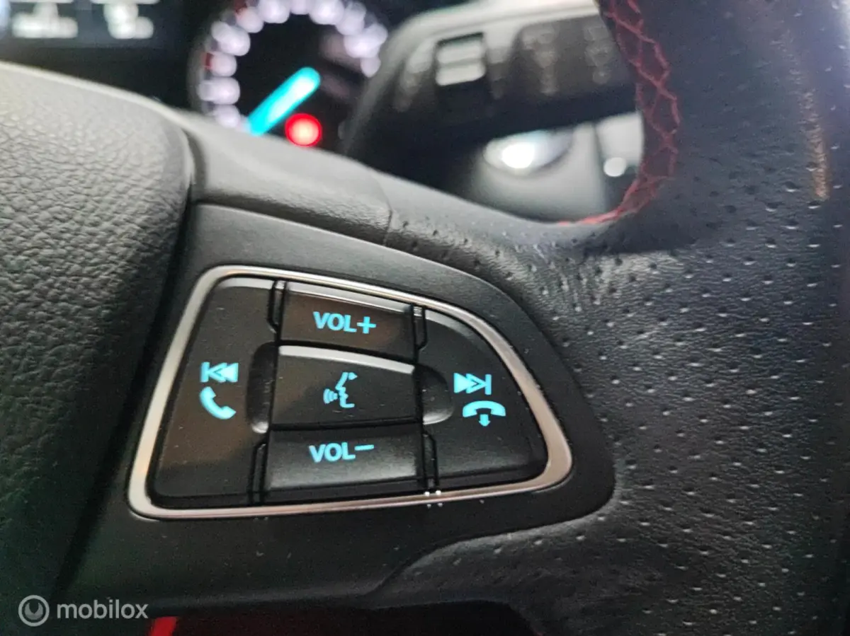 1.0 EcoBoost ST-LINE NW DISTRIBUTIERIEM TREKHAAK LED CRUISE NAVI LEER CARPLAY CAMERA NW APK