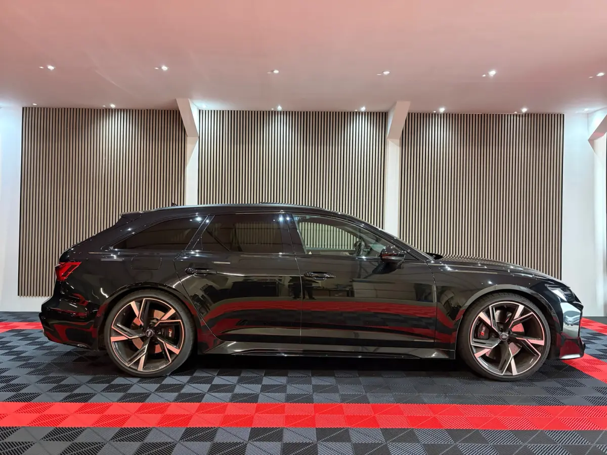 Audi RS6 Avant 4.0 TFSI Quattro Pano Soft close B&O 360° Stoelvent "Akrapovic"