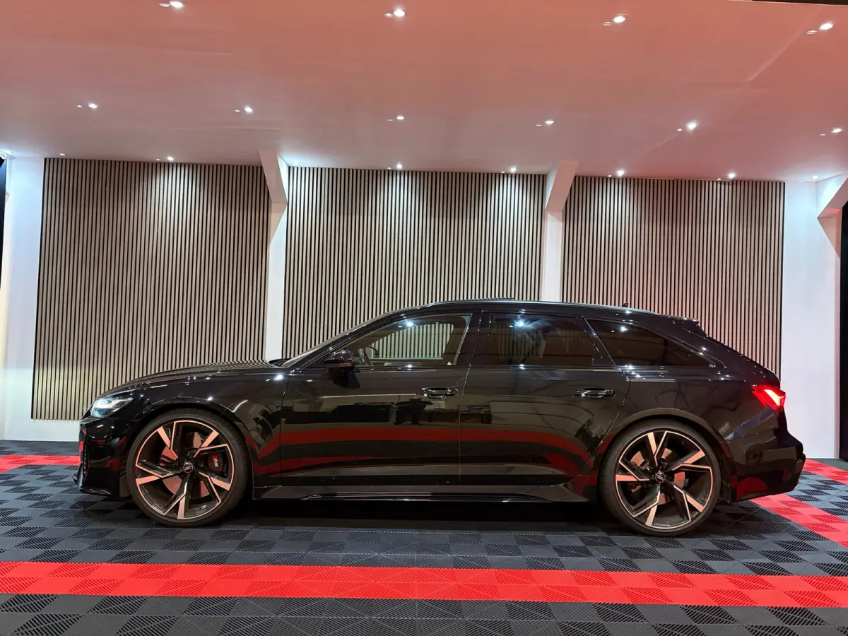 Audi RS6 Avant 4.0 TFSI Quattro Pano Soft close B&O 360° Stoelvent "Akrapovic"