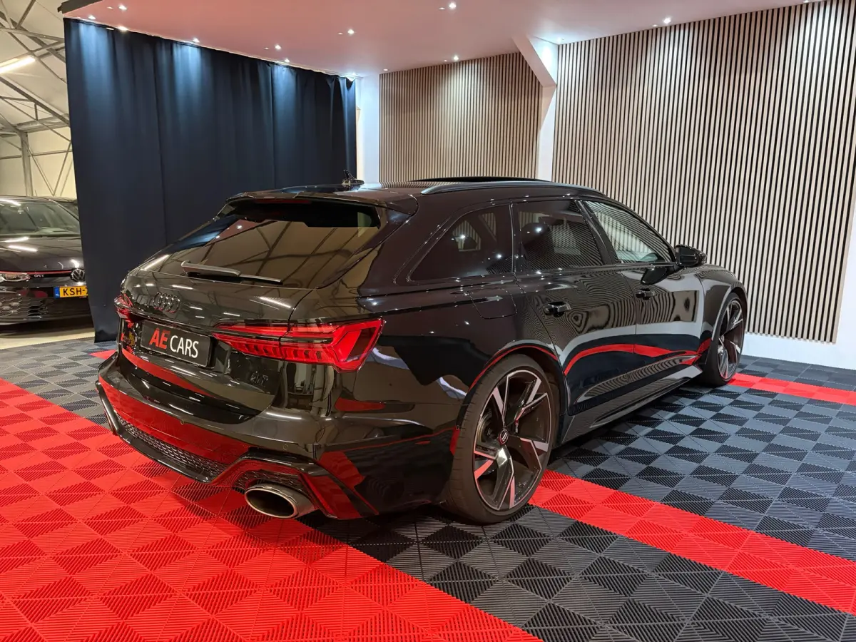 Audi RS6 Avant 4.0 TFSI Quattro Pano Soft close B&O 360° Stoelvent "Akrapovic"