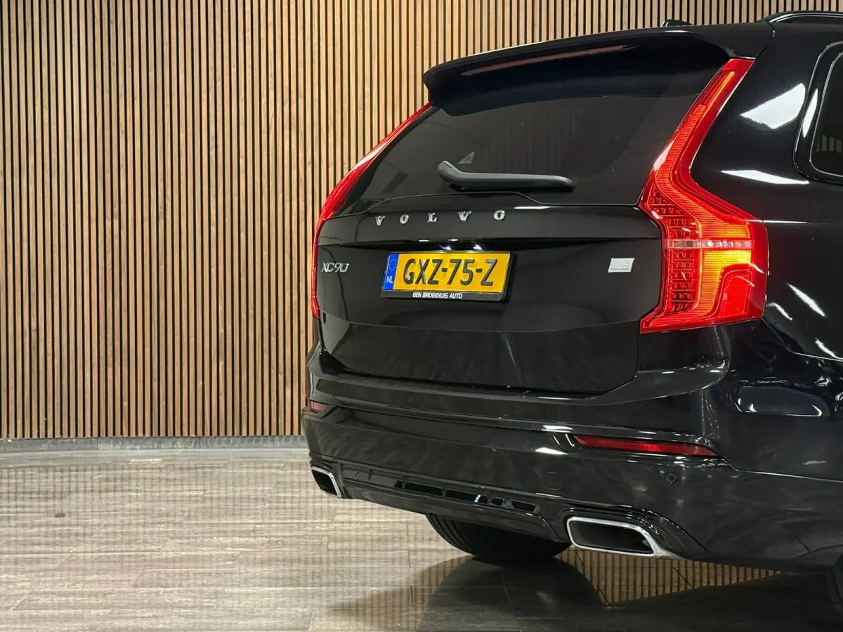 T8 AWD Recharge R-Design | Luchtvering | Trekhaak | 360 Camera | Harman Kardon | Schuifdak | Head-Up Display | Adaptieve Cruise Control | Stoel en Stuurwielverwarming | Pilot Assist | BLIS D