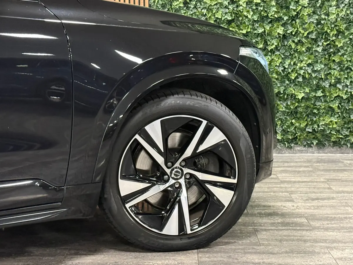 T8 AWD Recharge R-Design | Luchtvering | Trekhaak | 360 Camera | Harman Kardon | Schuifdak | Head-Up Display | Adaptieve Cruise Control | Stoel en Stuurwielverwarming | Pilot Assist | BLIS D