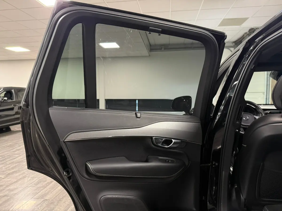 T8 AWD Recharge R-Design | Luchtvering | Trekhaak | 360 Camera | Harman Kardon | Schuifdak | Head-Up Display | Adaptieve Cruise Control | Stoel en Stuurwielverwarming | Pilot Assist | BLIS D