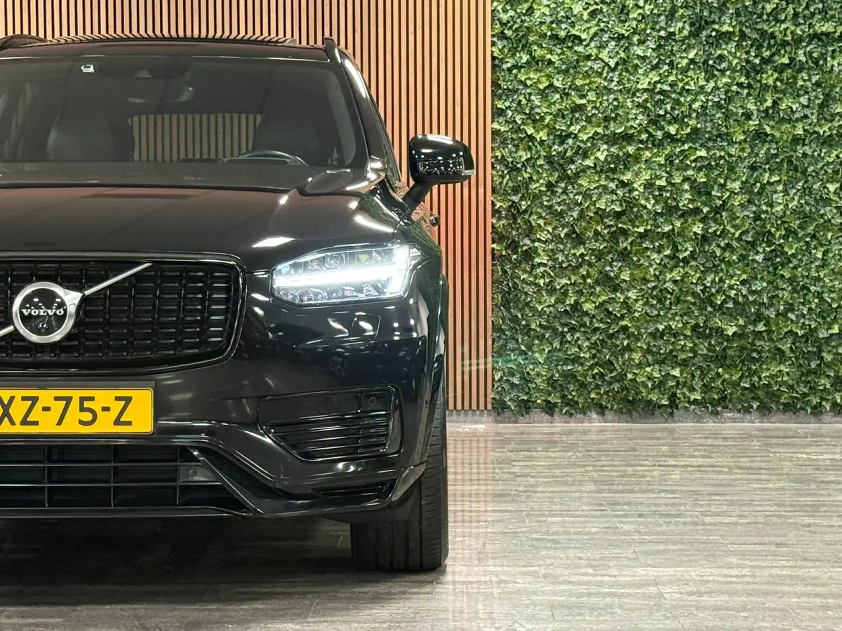T8 AWD Recharge R-Design | Luchtvering | Trekhaak | 360 Camera | Harman Kardon | Schuifdak | Head-Up Display | Adaptieve Cruise Control | Stoel en Stuurwielverwarming | Pilot Assist | BLIS D