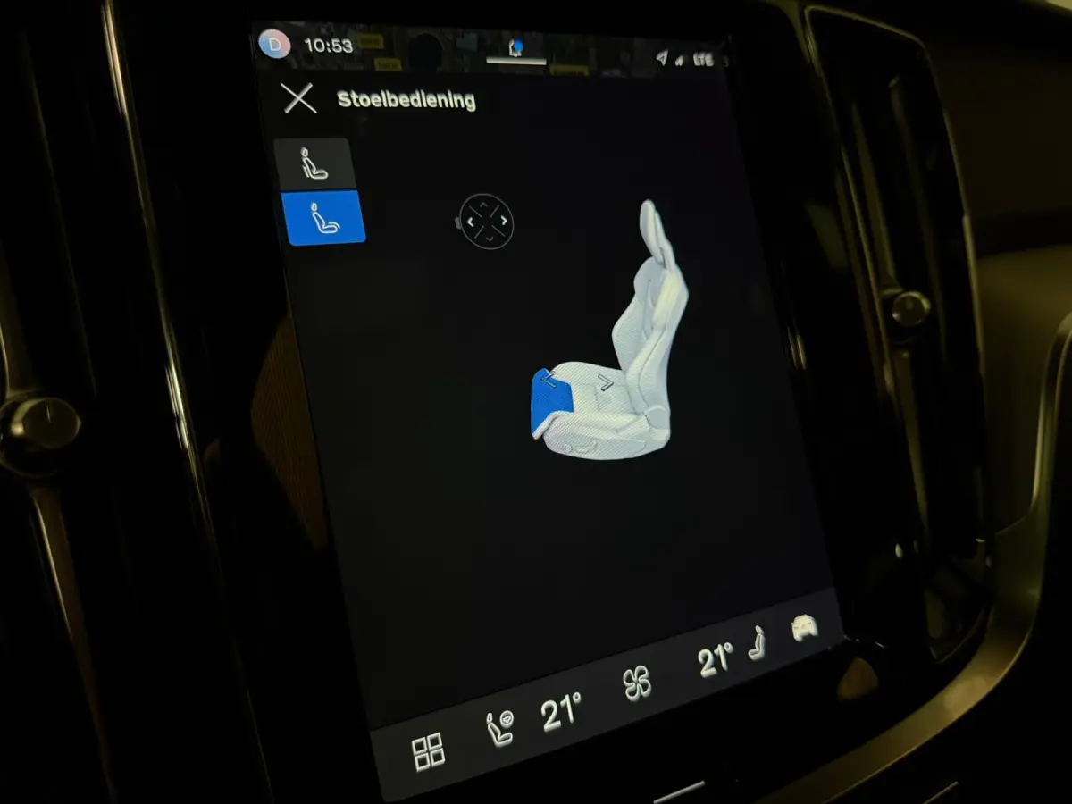 T6 AWD Recharge Plus Dark | Schuifdak | Adaptieve Cruise Control | Stoelverwarming voor+achter | Stuurwielverwarming | Parkeercamera | Pilot Assist | BLIS Dode Hoek Detectie | Elektrische vo