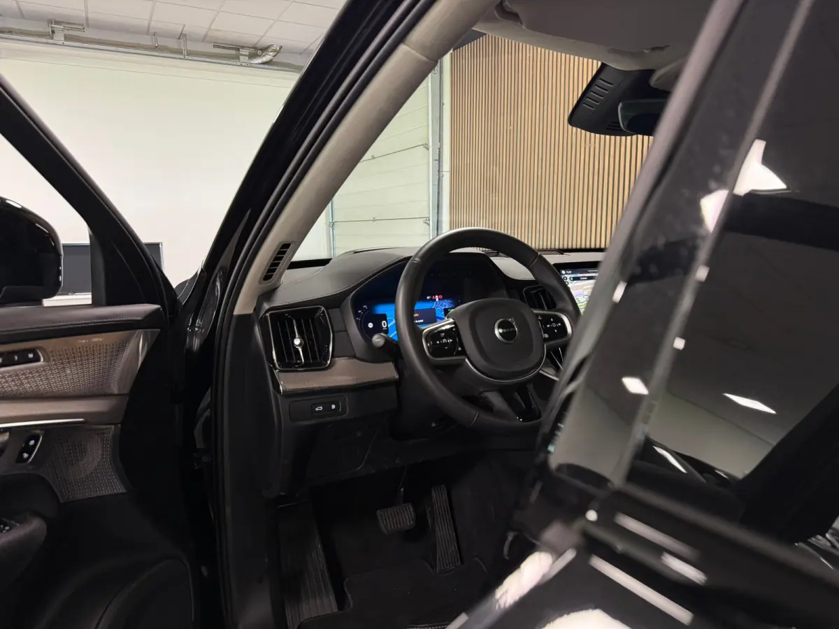 T8 AWD Recharge Ultra Dark | Full Option! | Bowers & Wilkins | Luchtvering | Stoelventilatie | Trekhaak | All Season banden | 360 Camera | Head-Up Display | Stoelmassage | 455pk | Adaptieve 