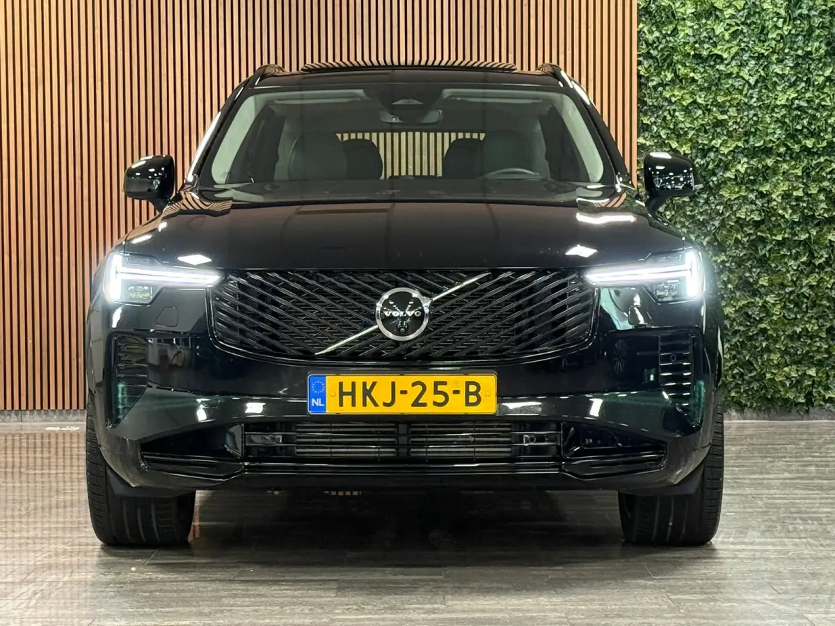T8 AWD Recharge Ultra Dark | Full Option! | Bowers & Wilkins | Luchtvering | Stoelventilatie | Trekhaak | All Season banden | 360 Camera | Head-Up Display | Stoelmassage | 455pk | Adaptieve 