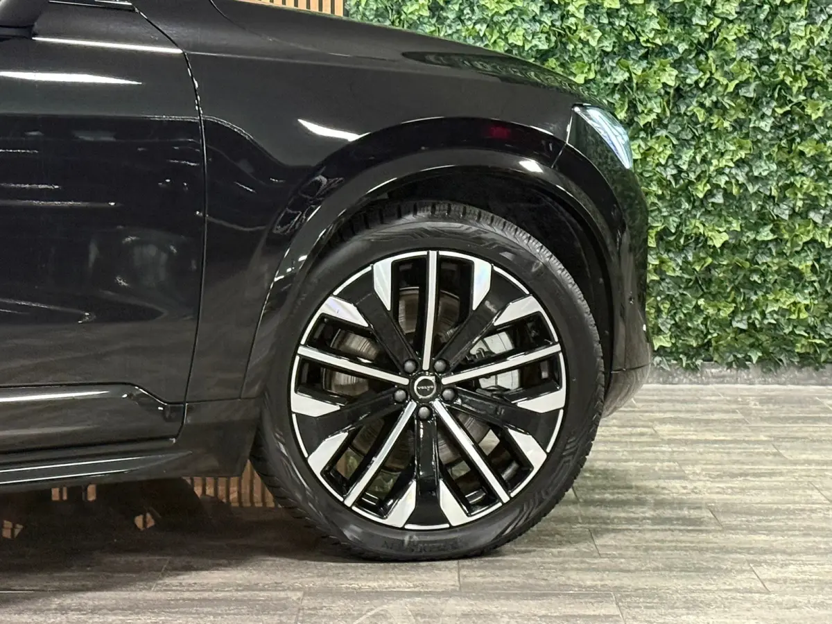 T8 AWD Recharge Ultra Dark | Full Option! | Bowers & Wilkins | Luchtvering | Stoelventilatie | Trekhaak | All Season banden | 360 Camera | Head-Up Display | Stoelmassage | 455pk | Adaptieve 
